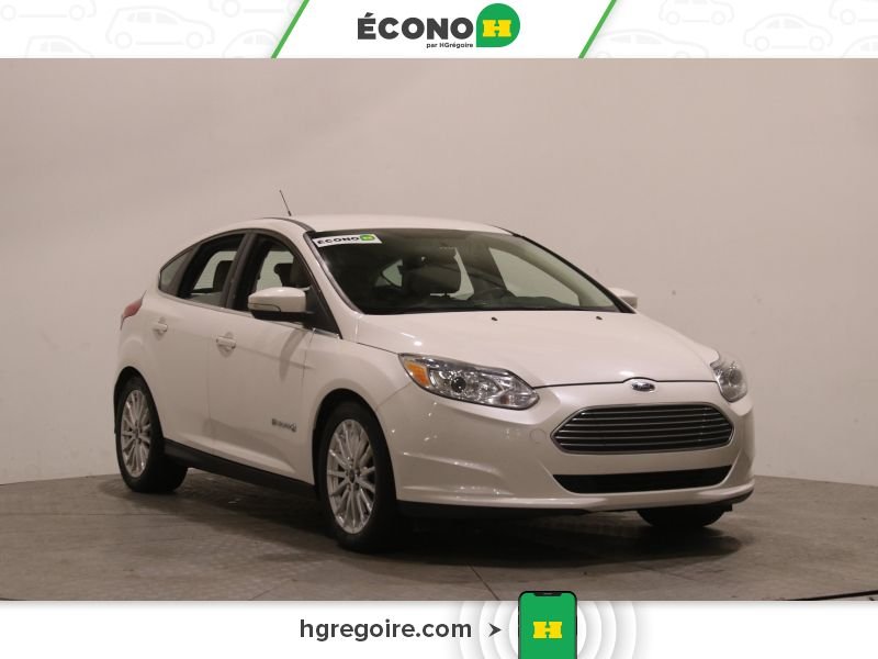 2018 Ford Focus White Laval - photo #0