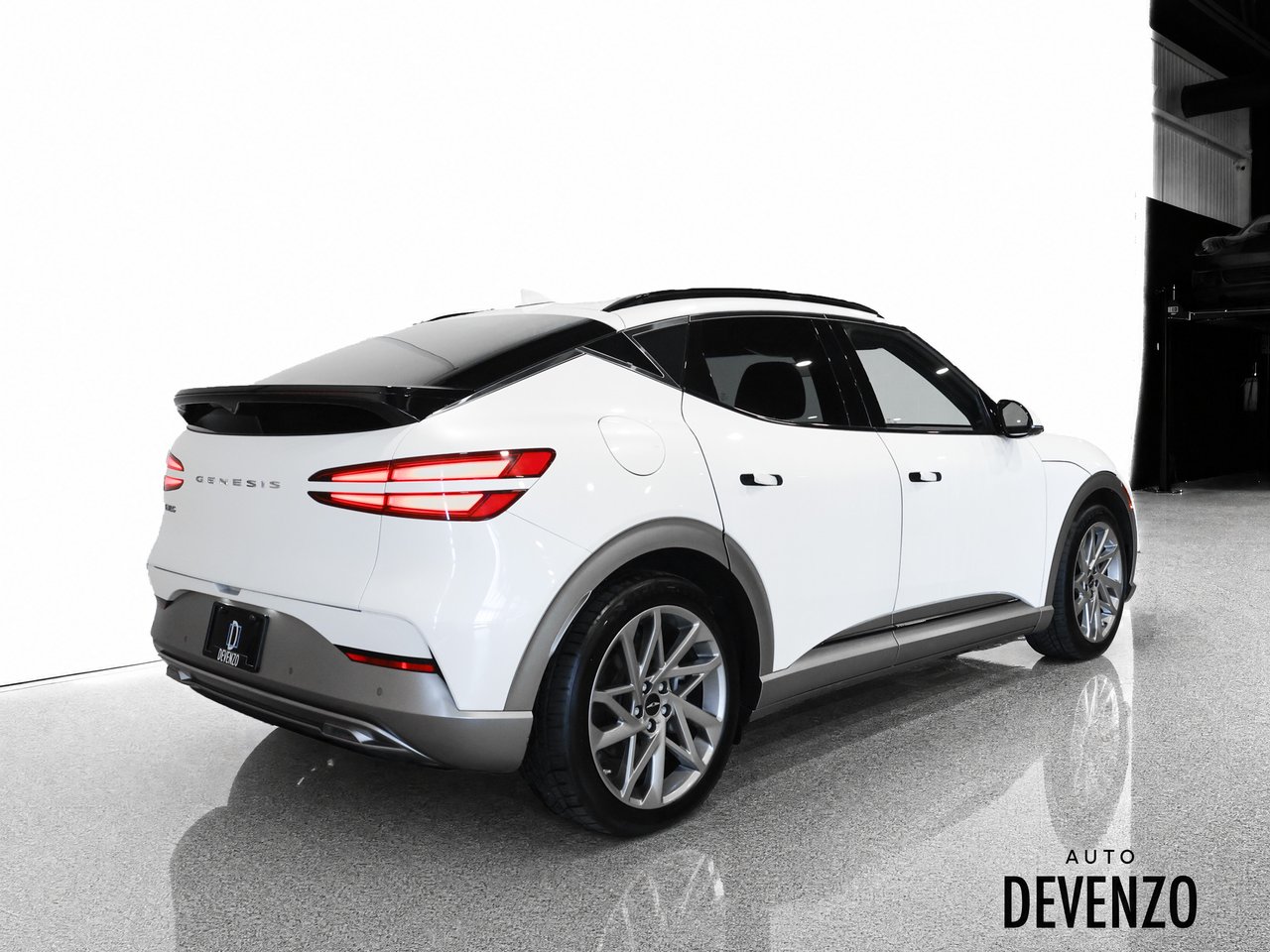 2023 Genesis GV60 White Saint-Eustache - photo #2