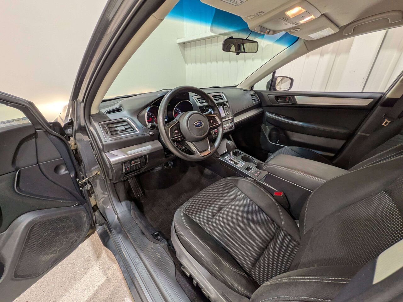 2018 Subaru Outback 2.5i Grey Val-David - photo #9