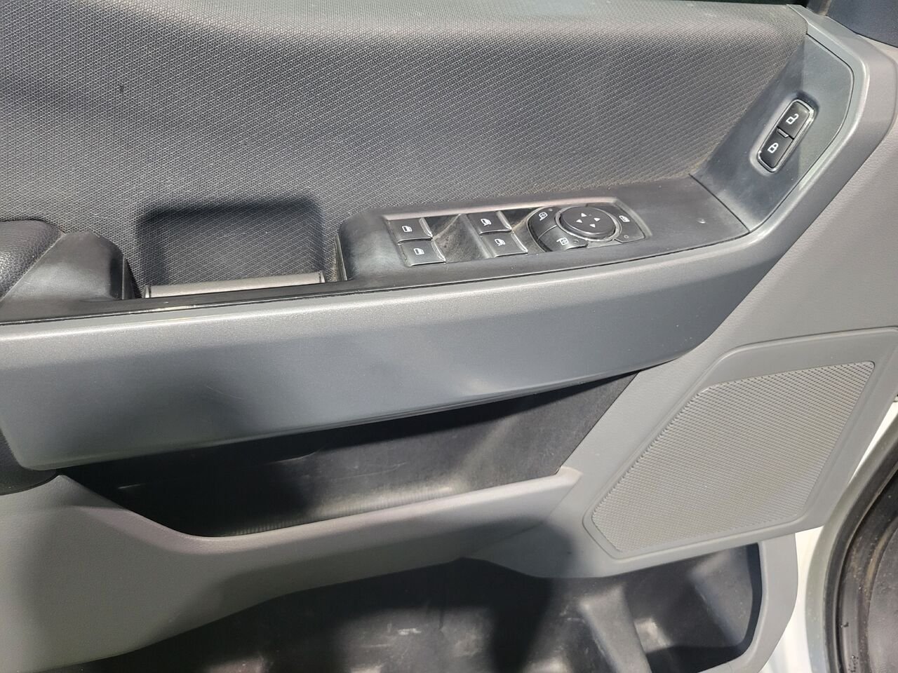2023 Ford F-150 White  - photo #9