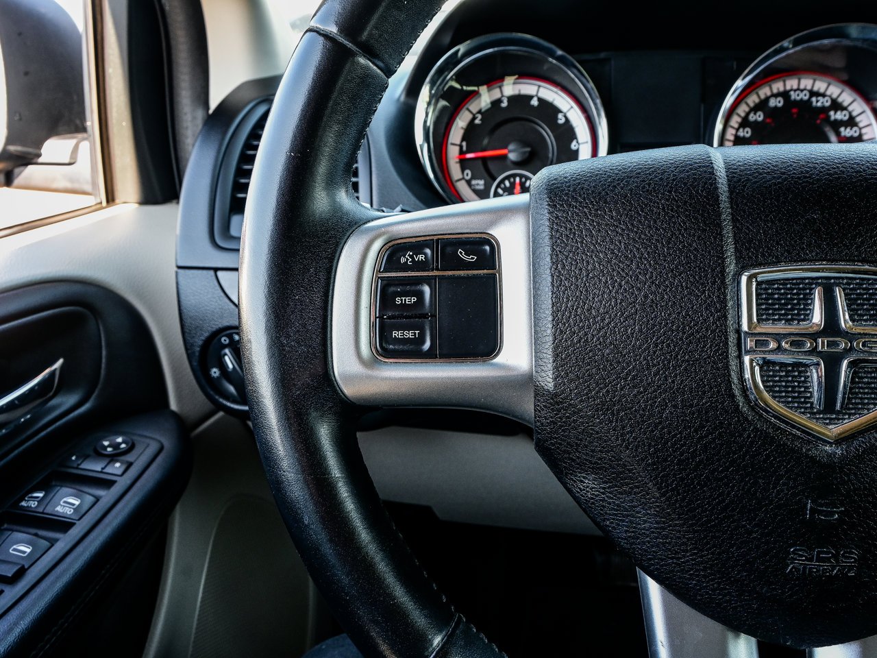 2013 Dodge Grand Caravan 4dr Wgn SXT Grey Sherwood Park - photo #20