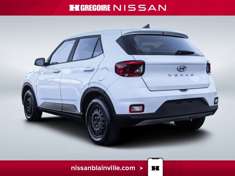 2021 Hyundai Venue White Laval - photo #5