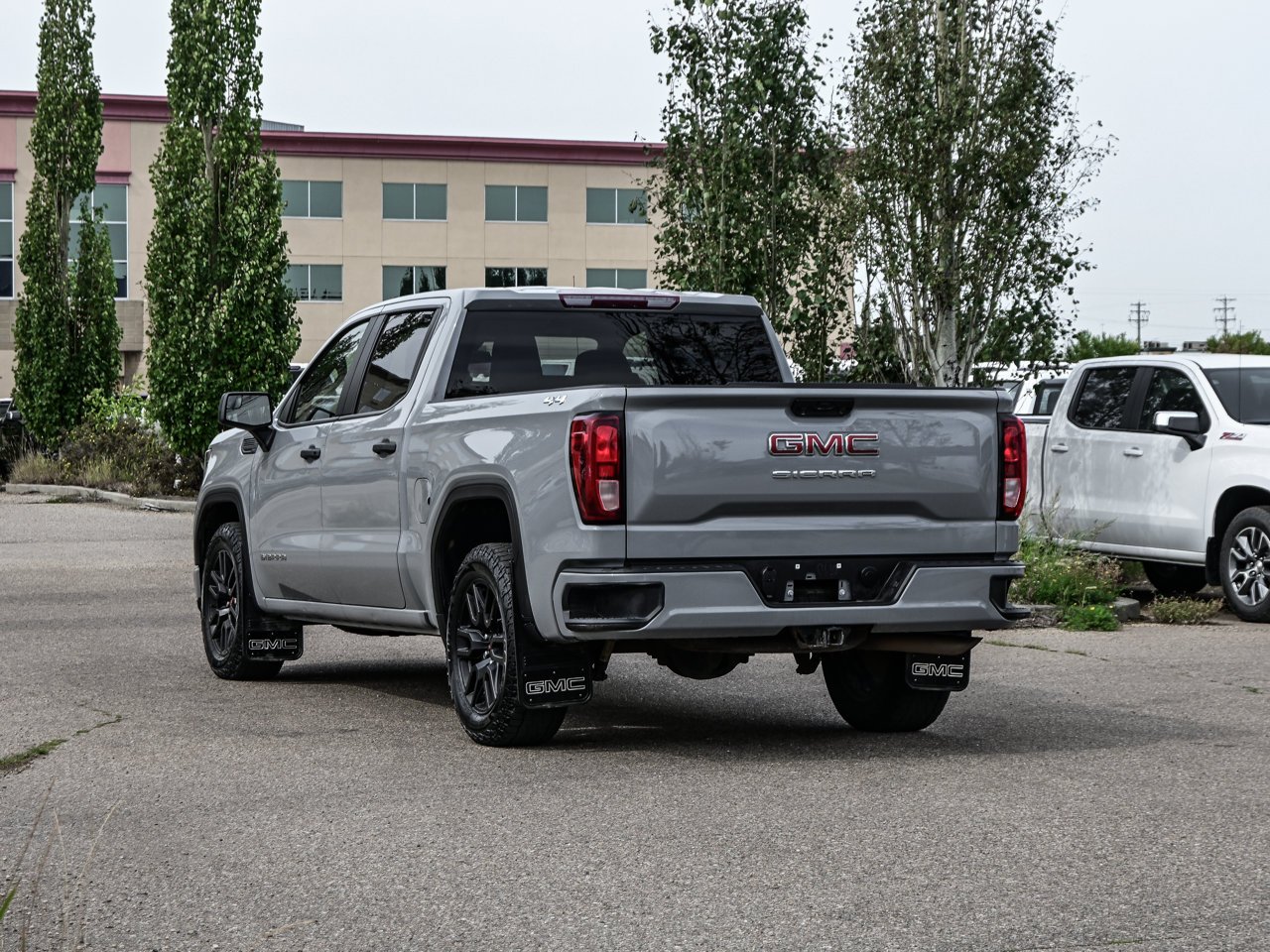 2024 GMC Sierra 1500 4WD Crew Cab 147 Pro Grey Sherwood Park - photo #10