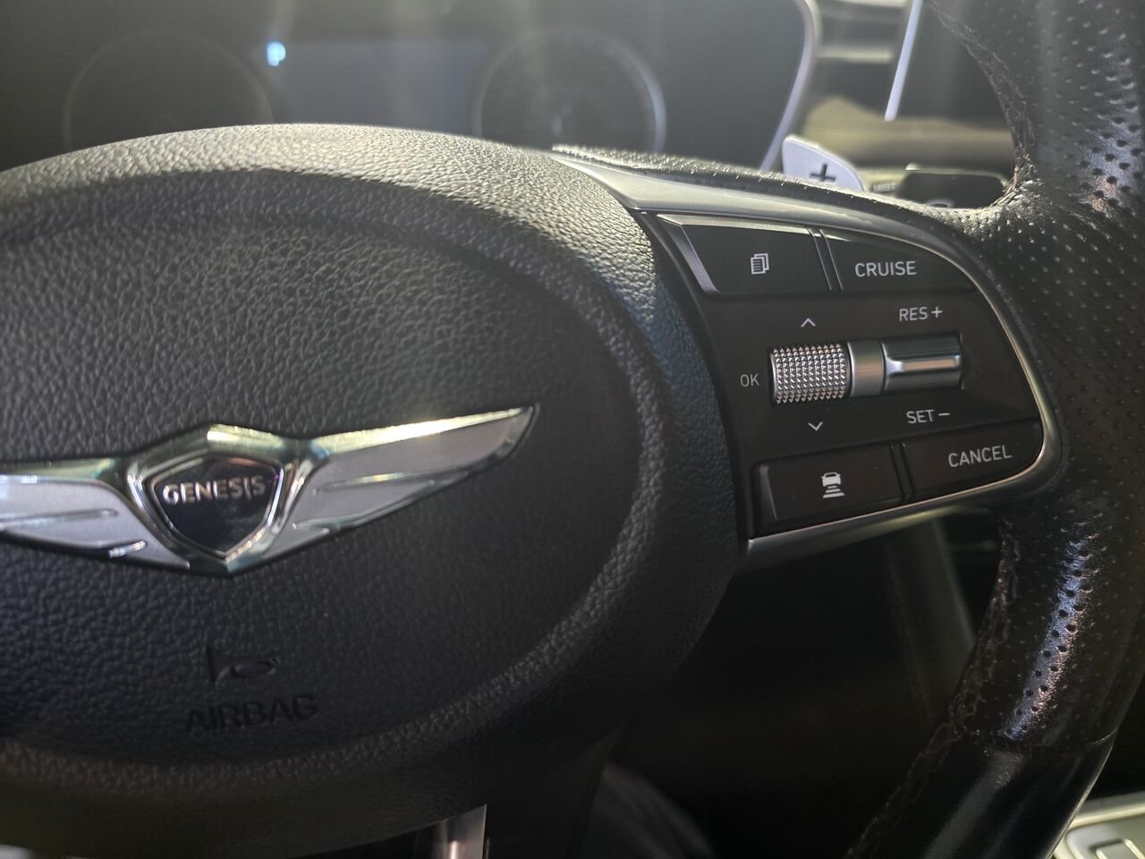 2019 Genesis G70 Black  - photo #17