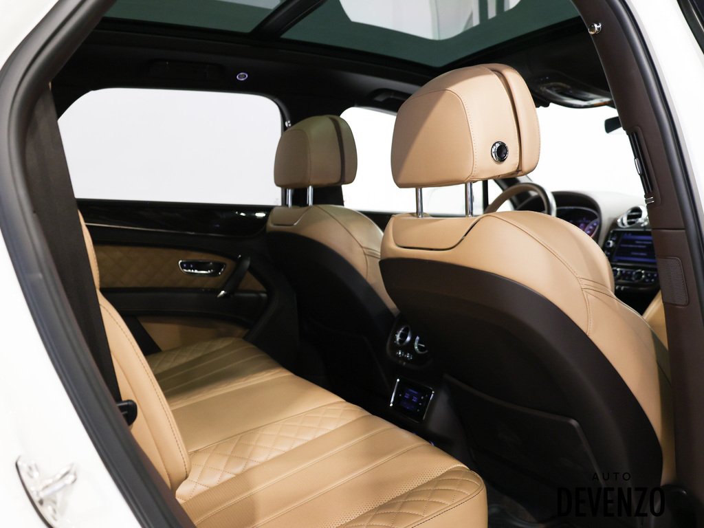 Bentley Bentayga 2017 Blanc Saint-Eustache - photo #9