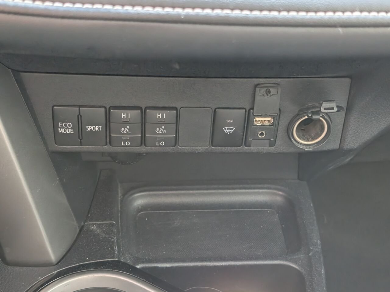2017 Toyota RAV4 2T3DFREV0HW631881 Grey Sherbrooke - photo #11