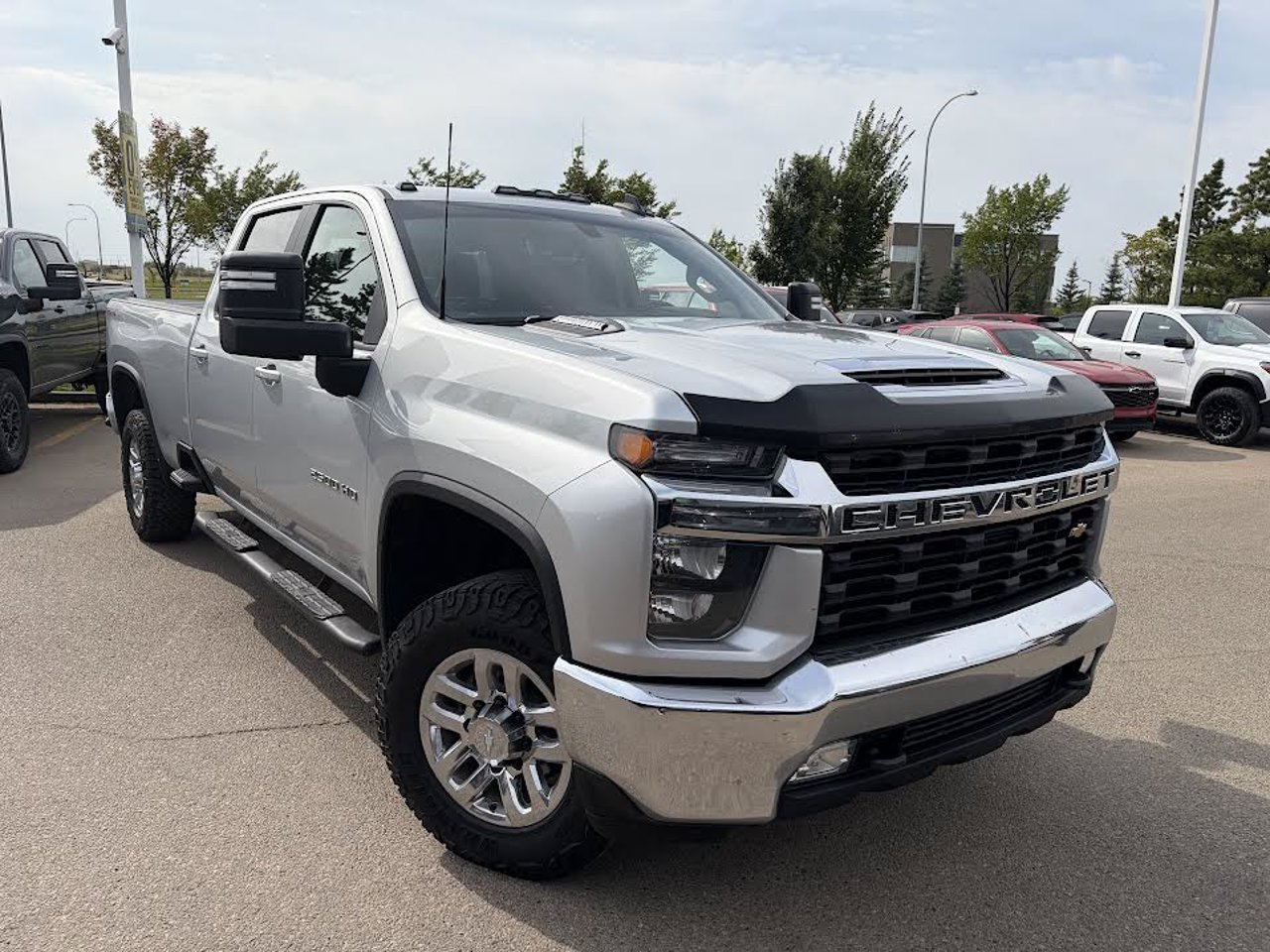 2022 Chevrolet Silverado 2500HD 4WD Crew Cab 159 LT Grey Sherwood Park - photo #1