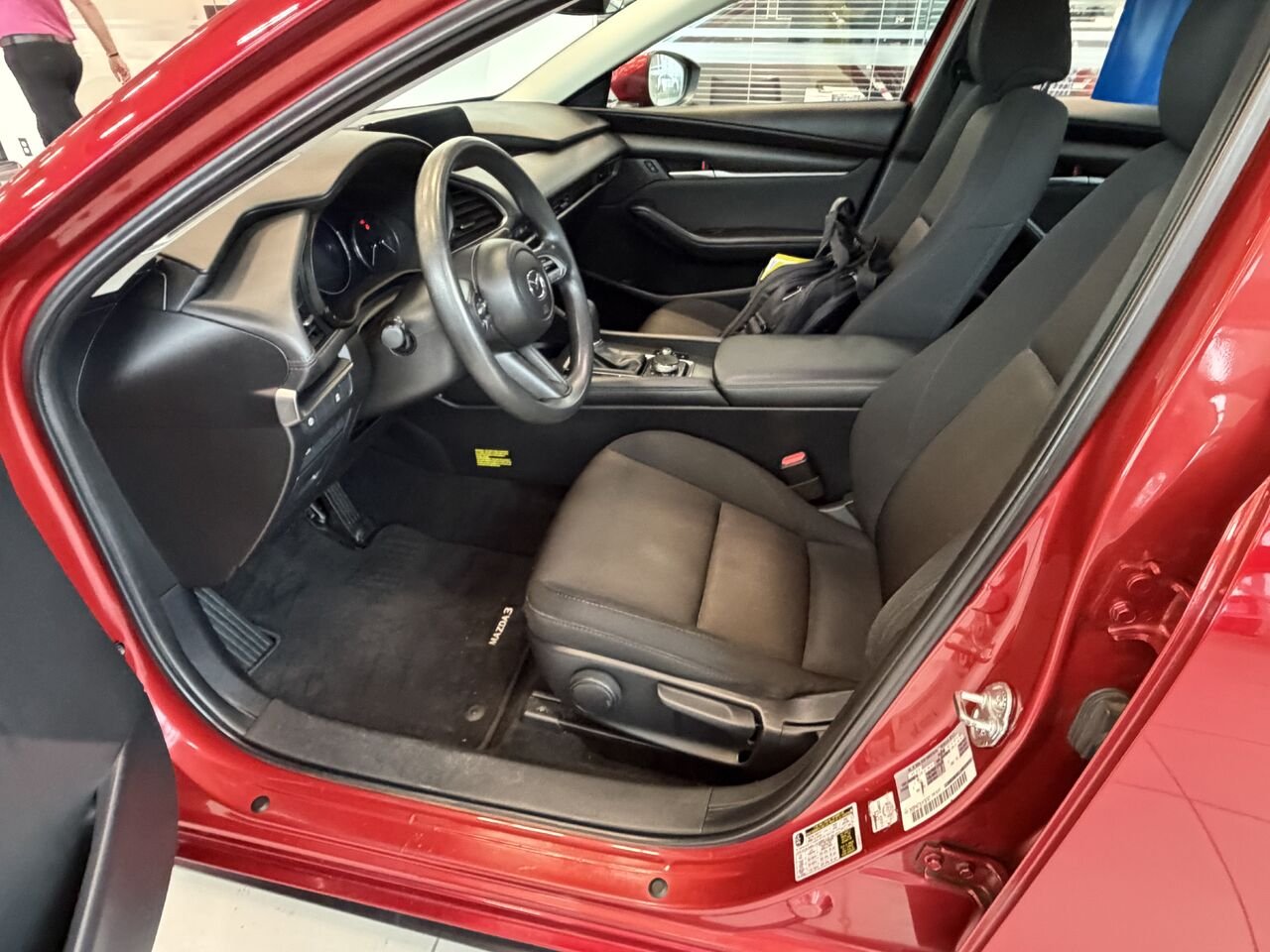 2020 Mazda Mazda3 Red Notre-Dame-des-Prairies - photo #5
