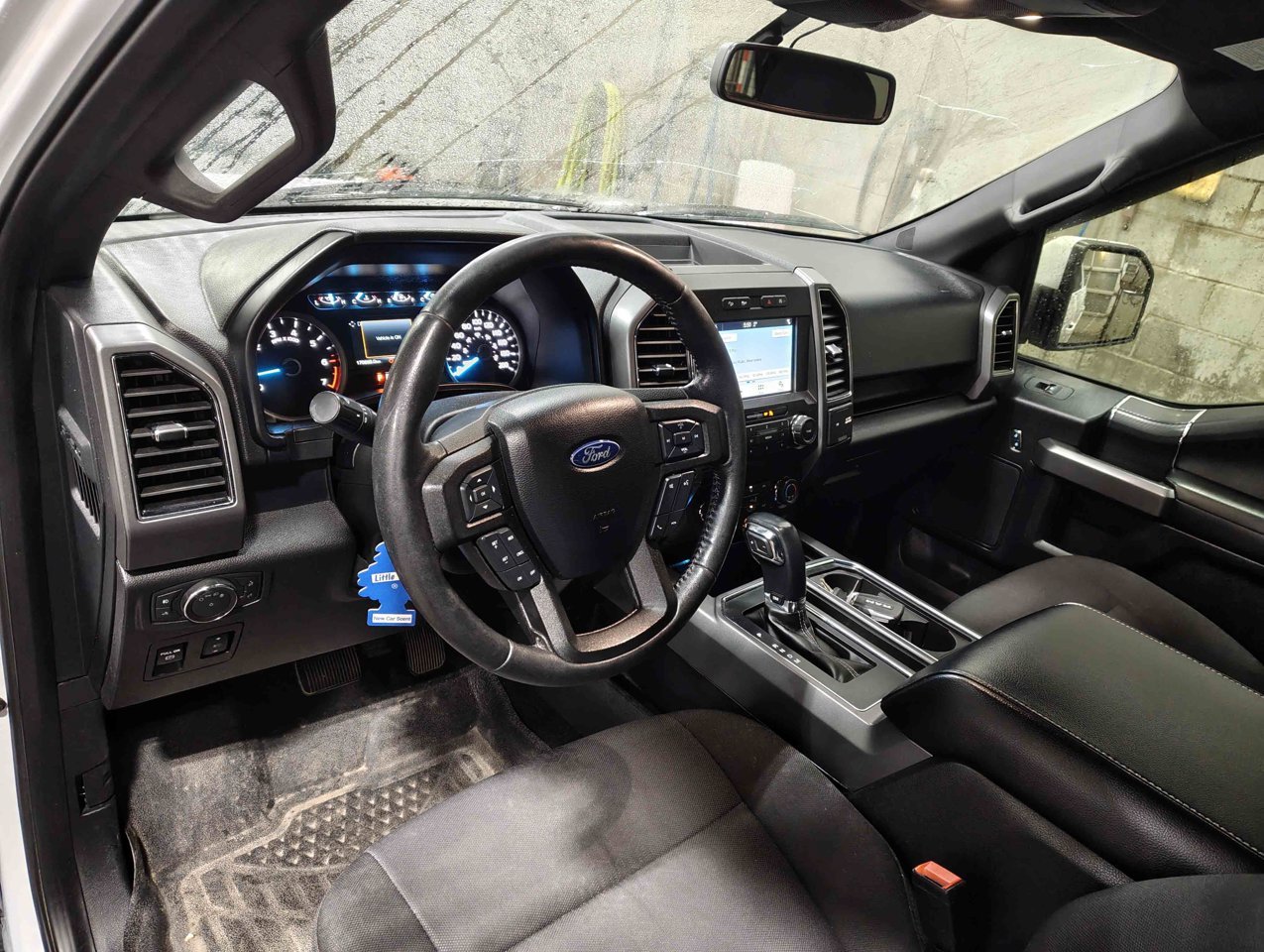 2019 Ford F-150 XLT 4WD SuperCrew 5.5' Box White Sherwood Park - photo #5