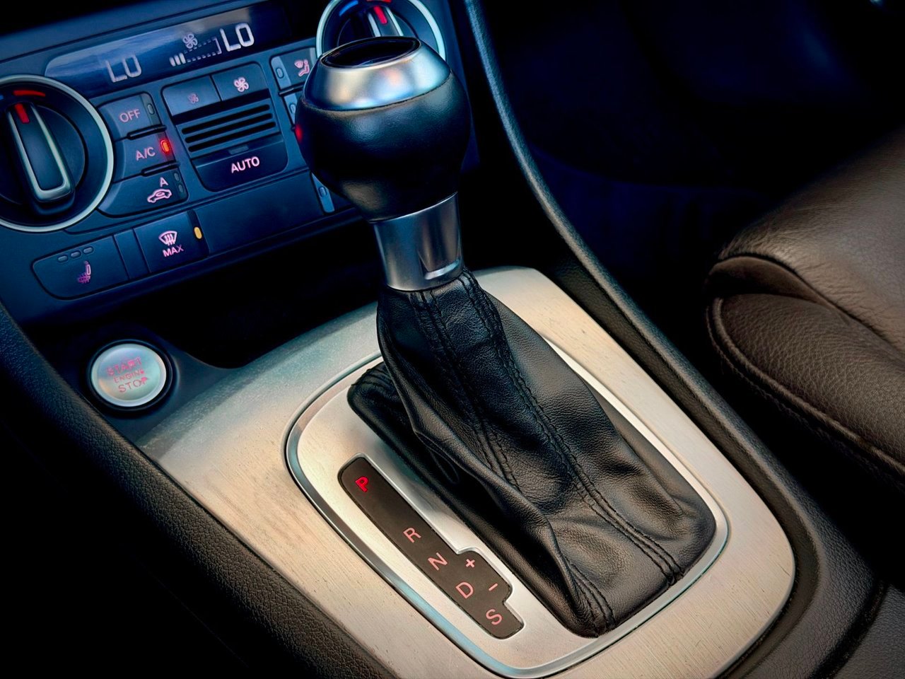2016 Audi Q3 Black Notre-Dame-des-Prairies - photo #32