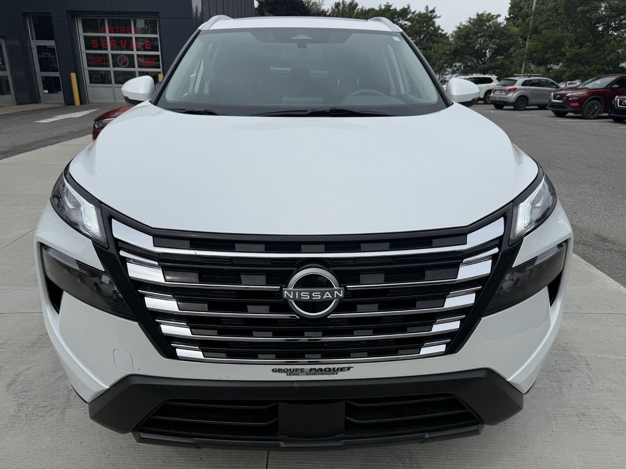 2024 Nissan Rogue SV AWD White Châteauguay - photo #8