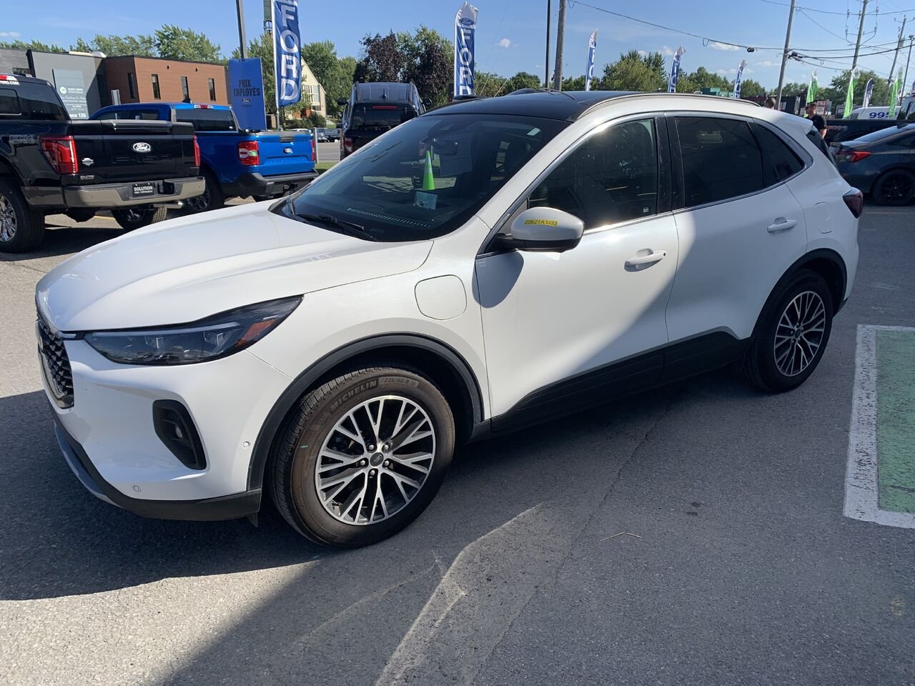 2023 Ford Escape White Châteauguay - photo #1