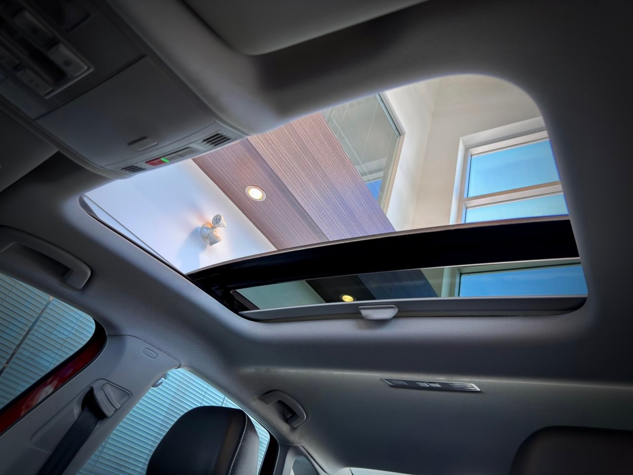 2024 Volkswagen Jetta Red Notre-Dame-des-Prairies - photo #13