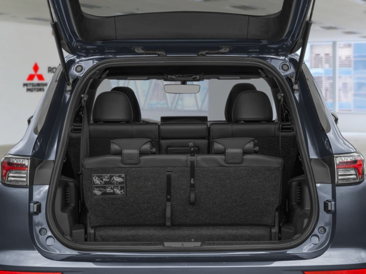 2026 Mitsubishi Outlander White Diamond Rouyn-Noranda - photo #5