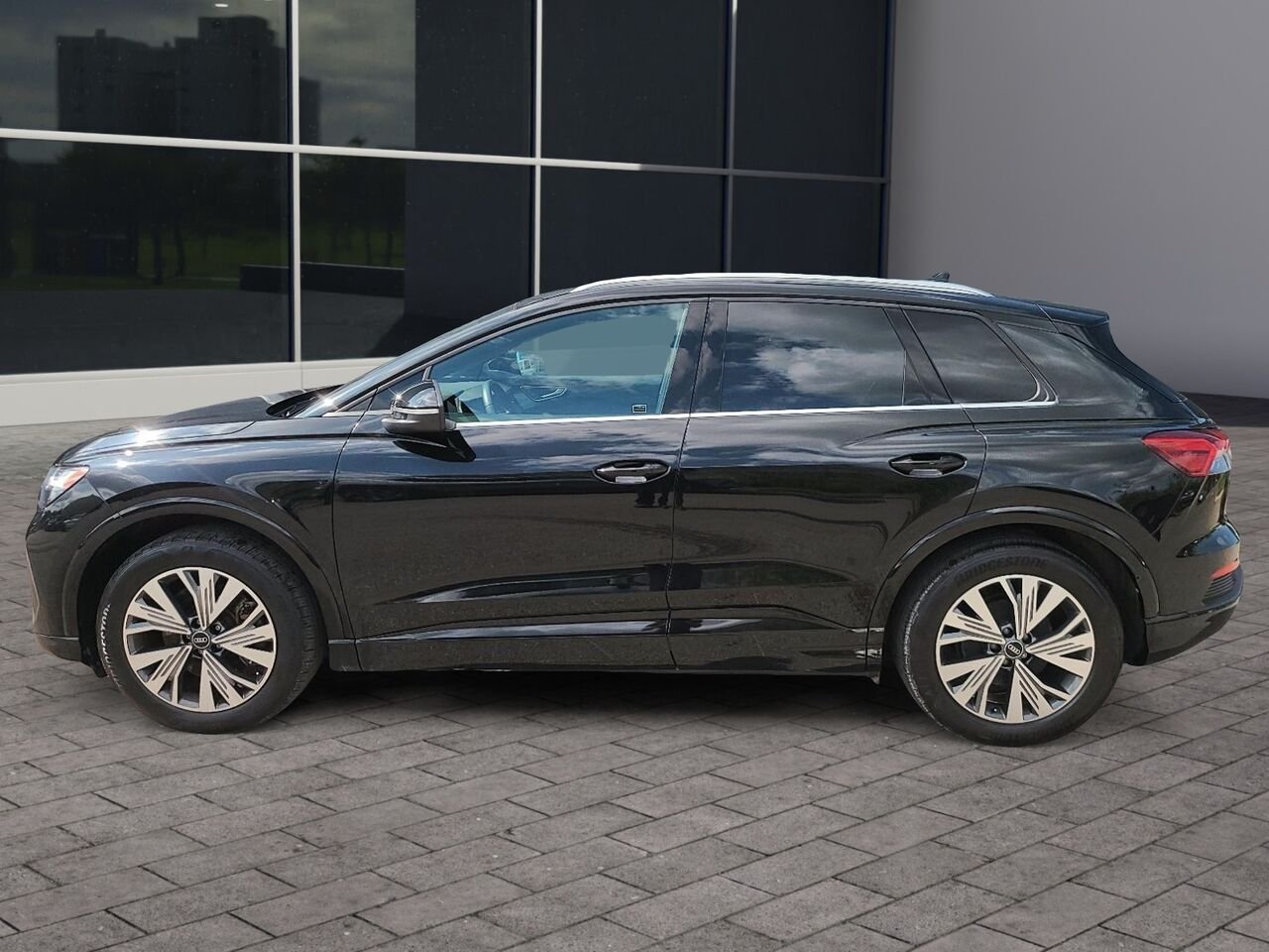 2024 Audi Q4 e-tron QUATTRO Black Québec - photo #7