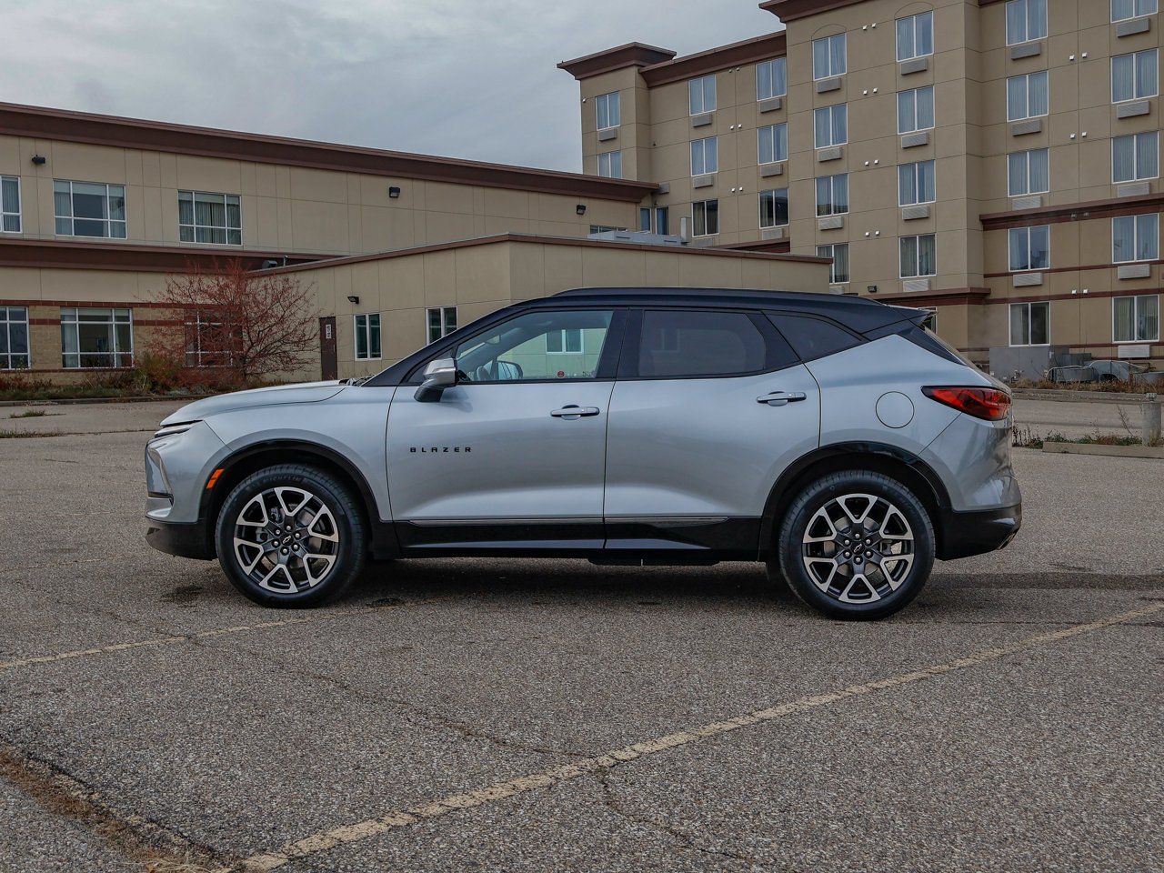 2024 Chevrolet Blazer AWD 4dr RS Grey Sherwood Park - photo #9