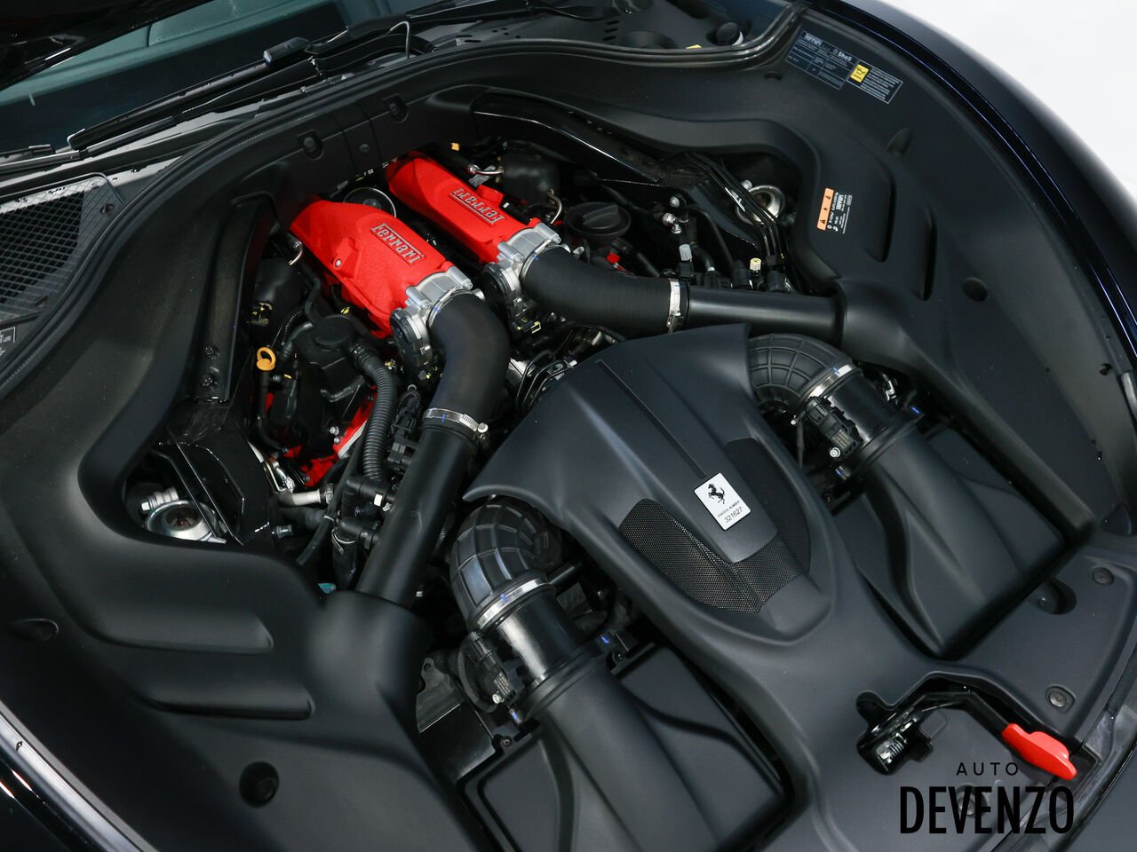 2025 Ferrari Roma Black Saint-Eustache - photo #18