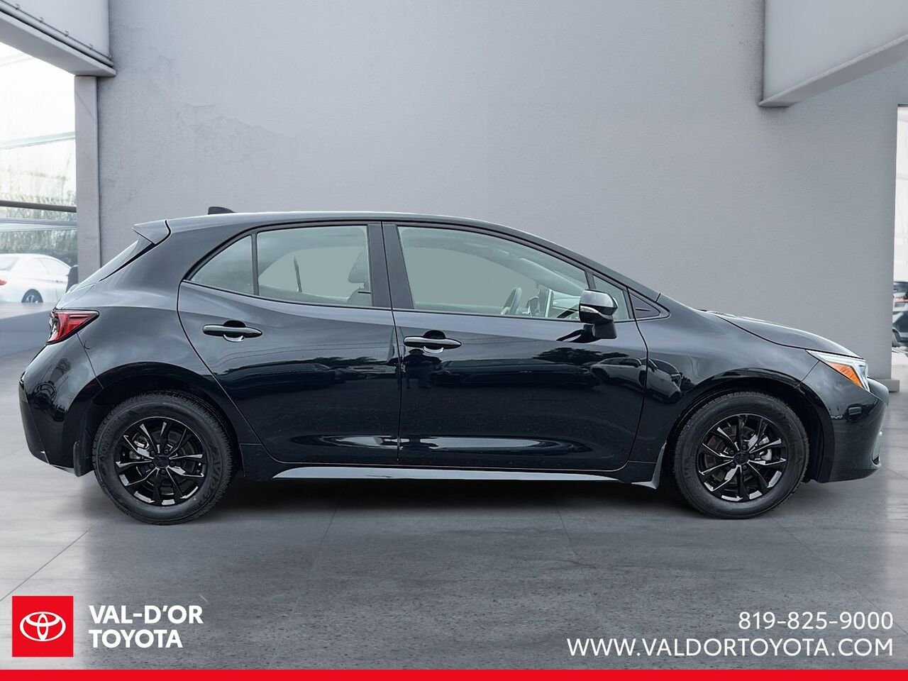 2025 Toyota Corolla Hatchback CVT Black Val-d'Or - photo #4