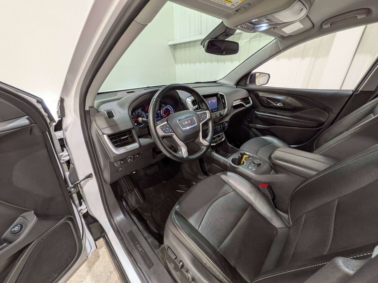 2023 GMC Terrain AWD 4dr SLT White Val-David - photo #10