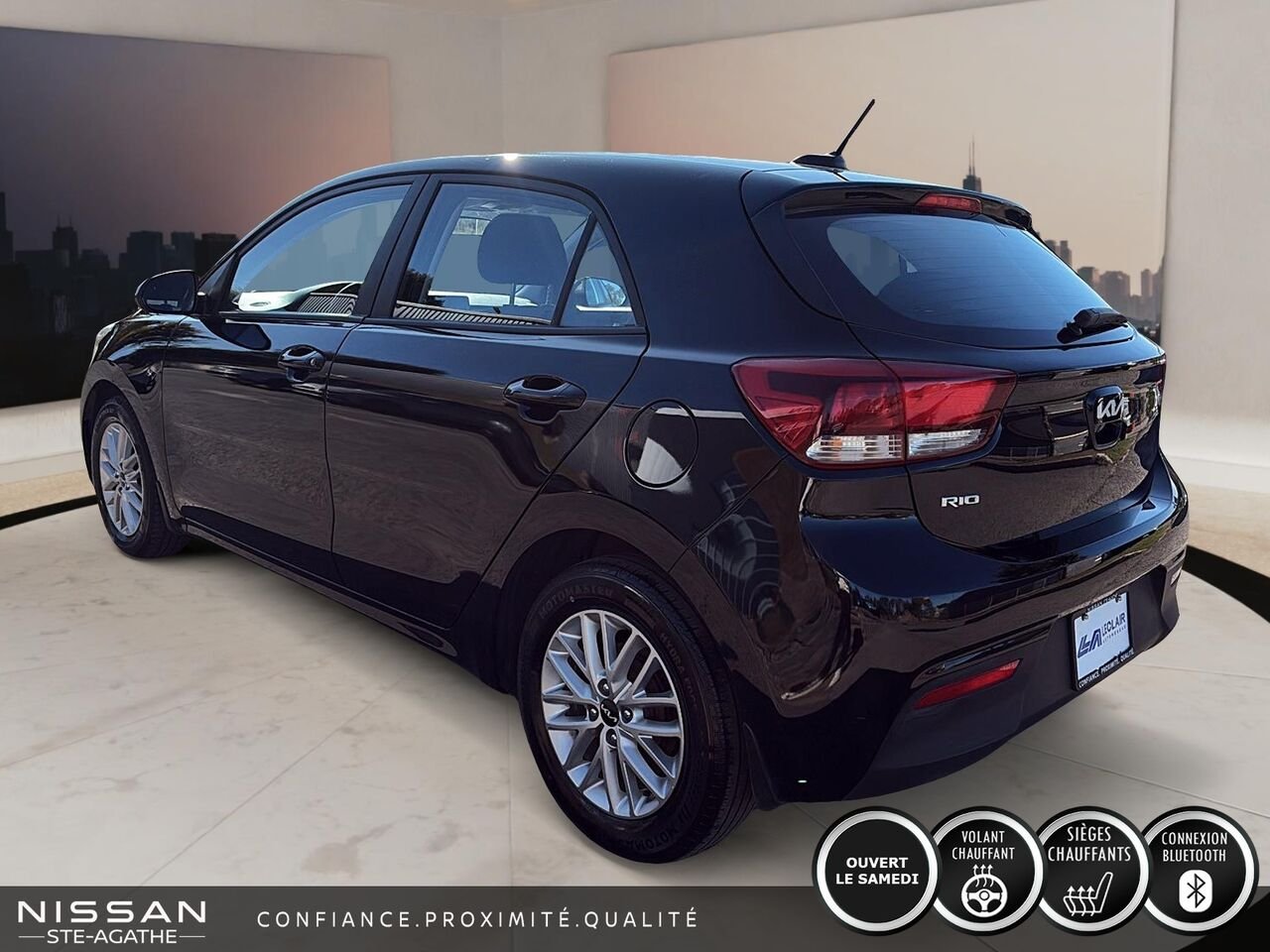2023 Kia Rio 5 portes LX+ IVT | UN SEUL PROPRIÉTAIRE | APPLE CARPLAY | CAMÉRA DE RECUL Black Saint-Jérôme - photo #4