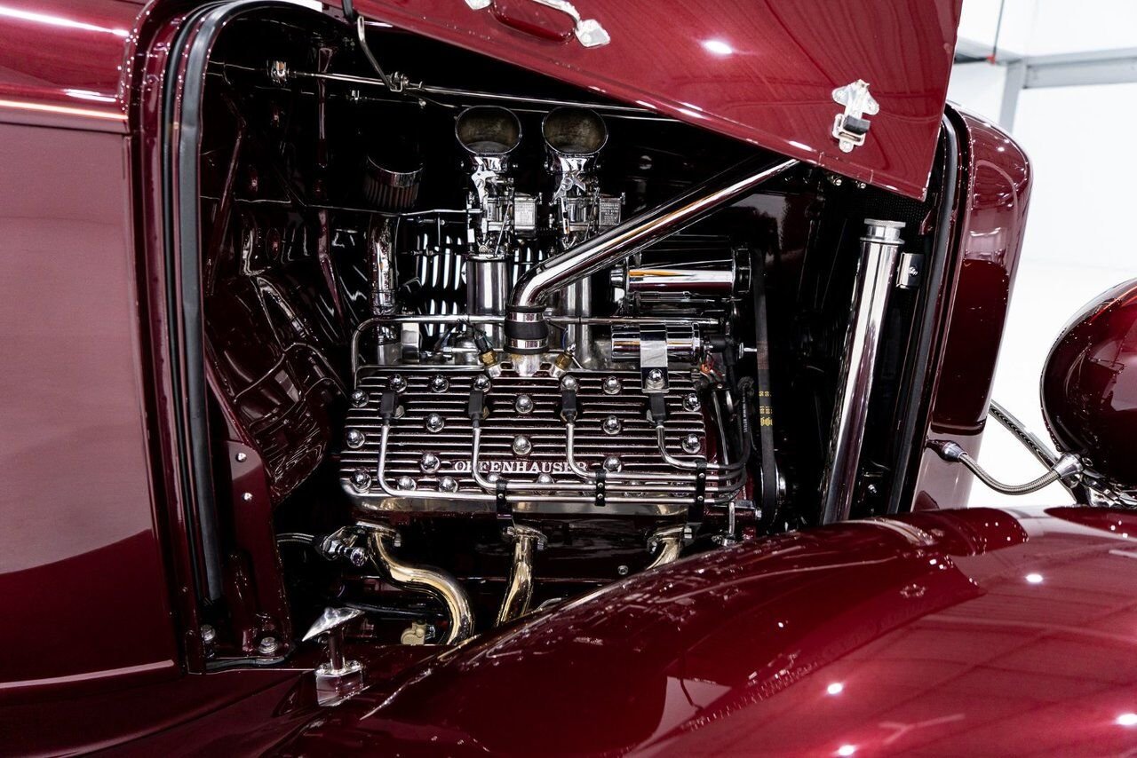 Ford Highboy Lobeck creation spectacular presentation **PRICE IN USD** 1932 Rouge Montréal - photo #14