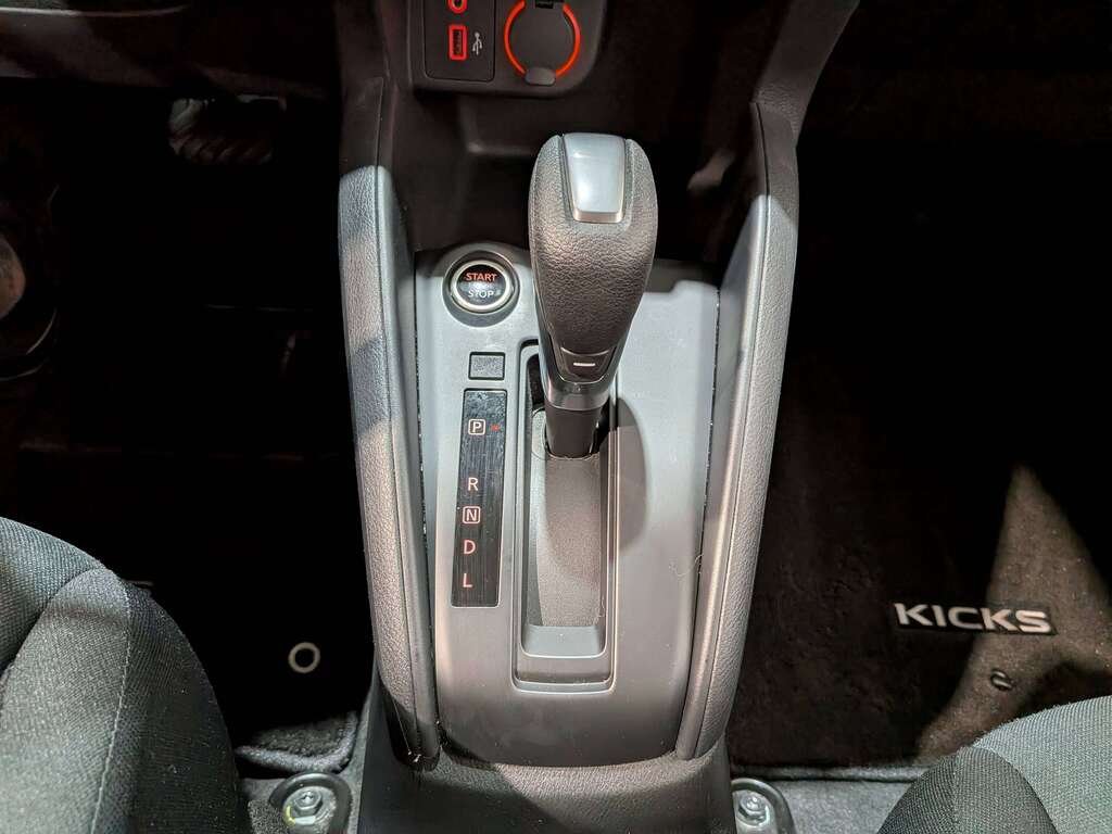 Nissan Kicks 2024 Bleu Val-David - photo #24