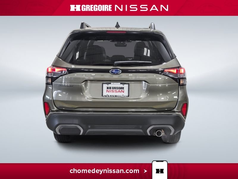 2025 Subaru Forester Green Laval - photo #7