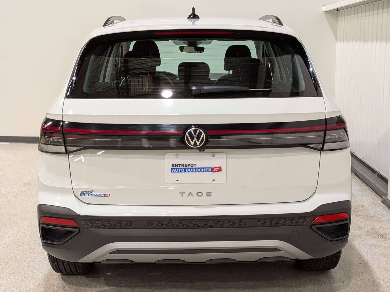 2025 Volkswagen Taos Trendline FWD White Val-David - photo #6