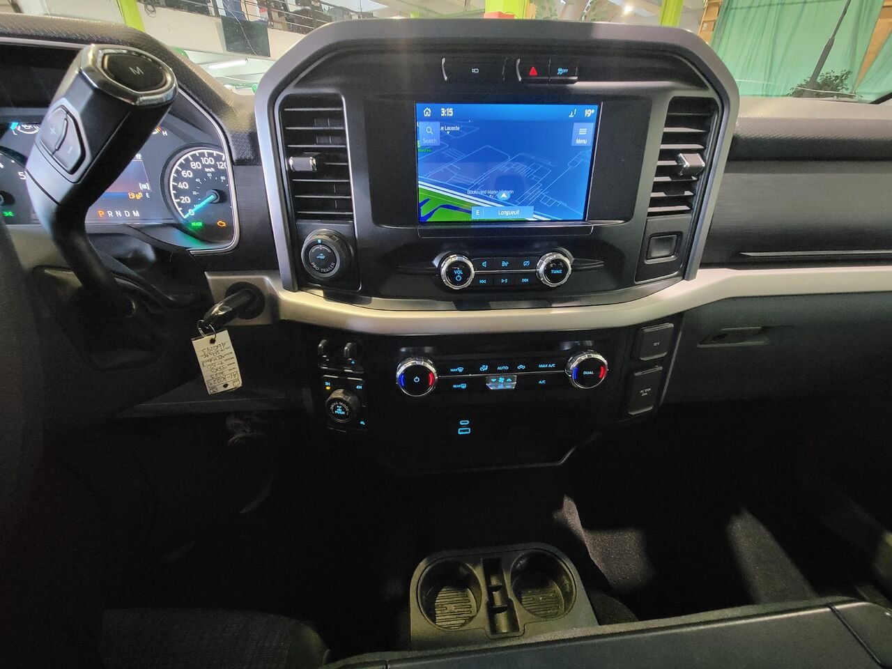 2023 Ford F-150 White  - photo #28