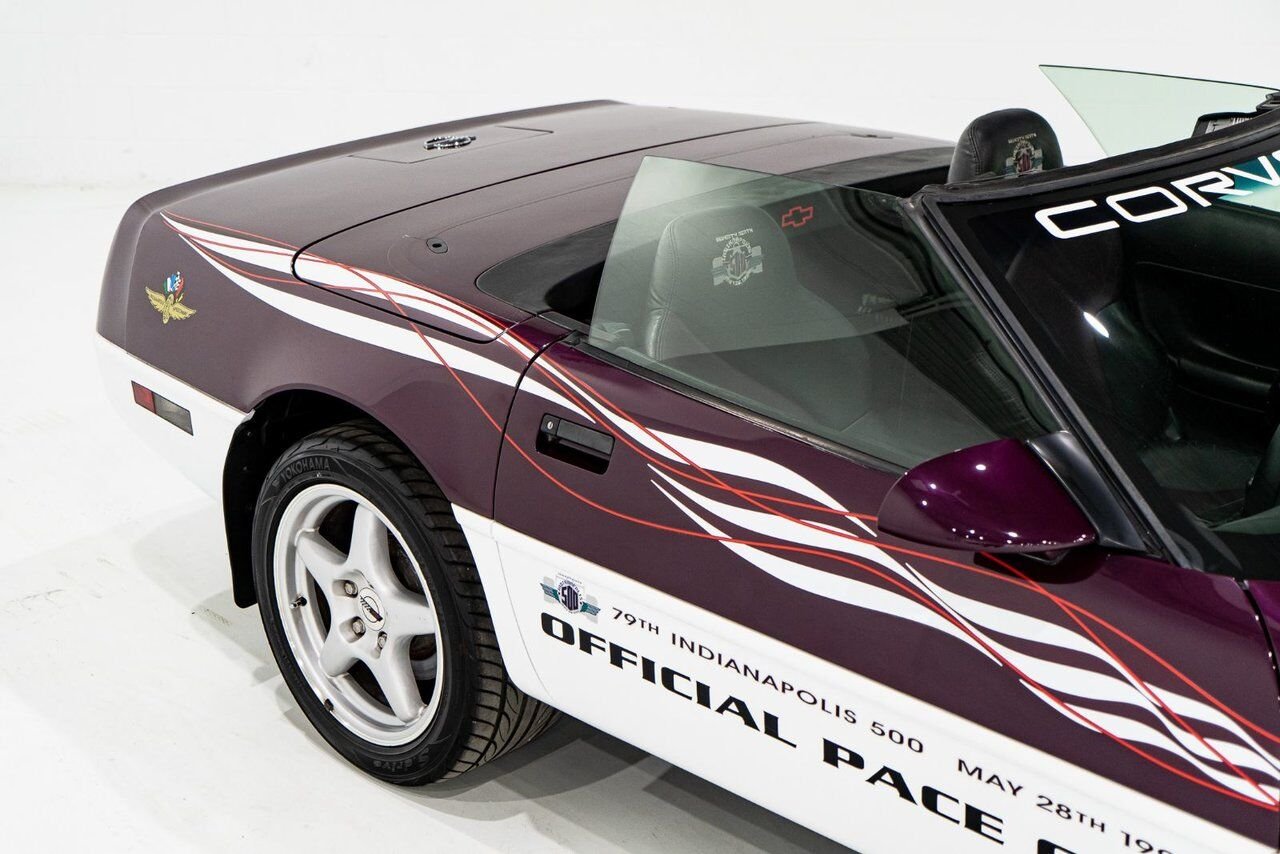 Chevrolet Corvette Convertible Pace Car 1995 Mauve Montréal - photo #52