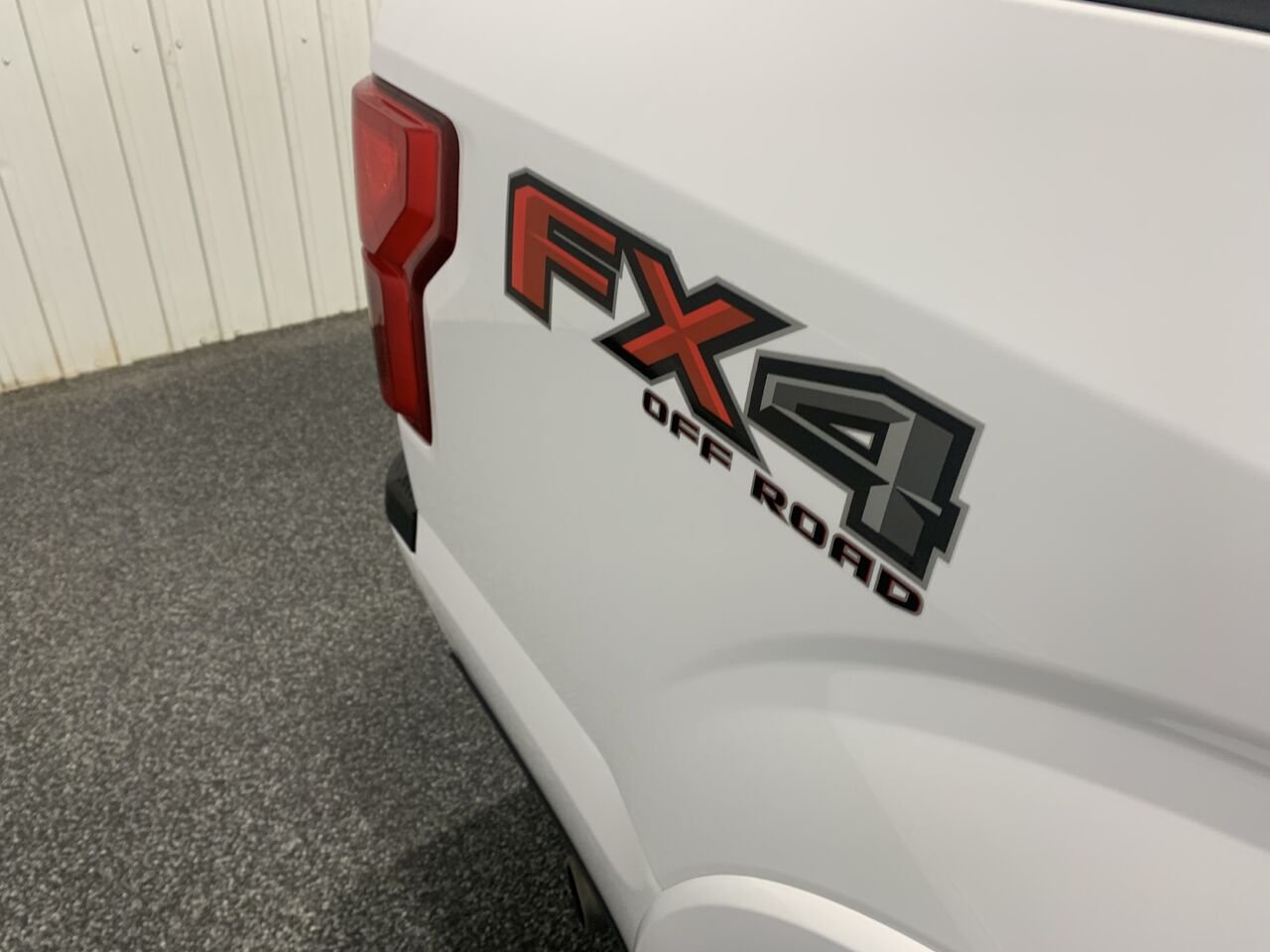 2019 Ford F-150 White Châteauguay - photo #7