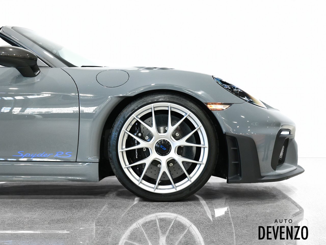 Porsche 718 Spyder 2025 Gris Saint-Eustache - photo #7