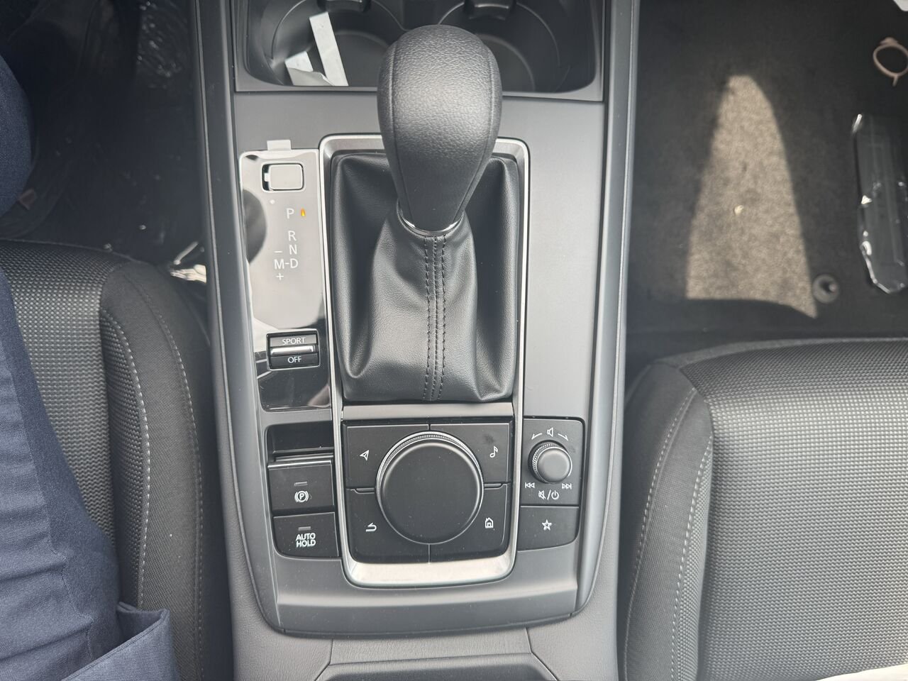 Mazda CX-30 GX TI | TRACTION INTÉGRALE | DÉMARRAGE À DISTANCE | RÉGULATEUR ADAPTATIF | CAMÉRA DE RECUL 2026 Gris Saint-Jérôme - photo #23