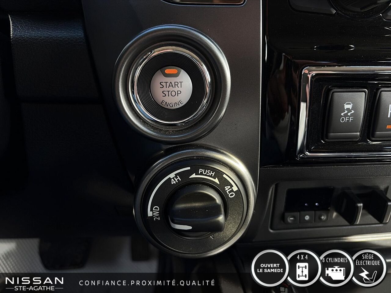 2018 Nissan Titan Platine cabine double 4x4 | BAS KILOMÉTRAGE | CAPACITÉ DE REMORQUAGE 8 500 LB Blue Saint-Jérôme - photo #24