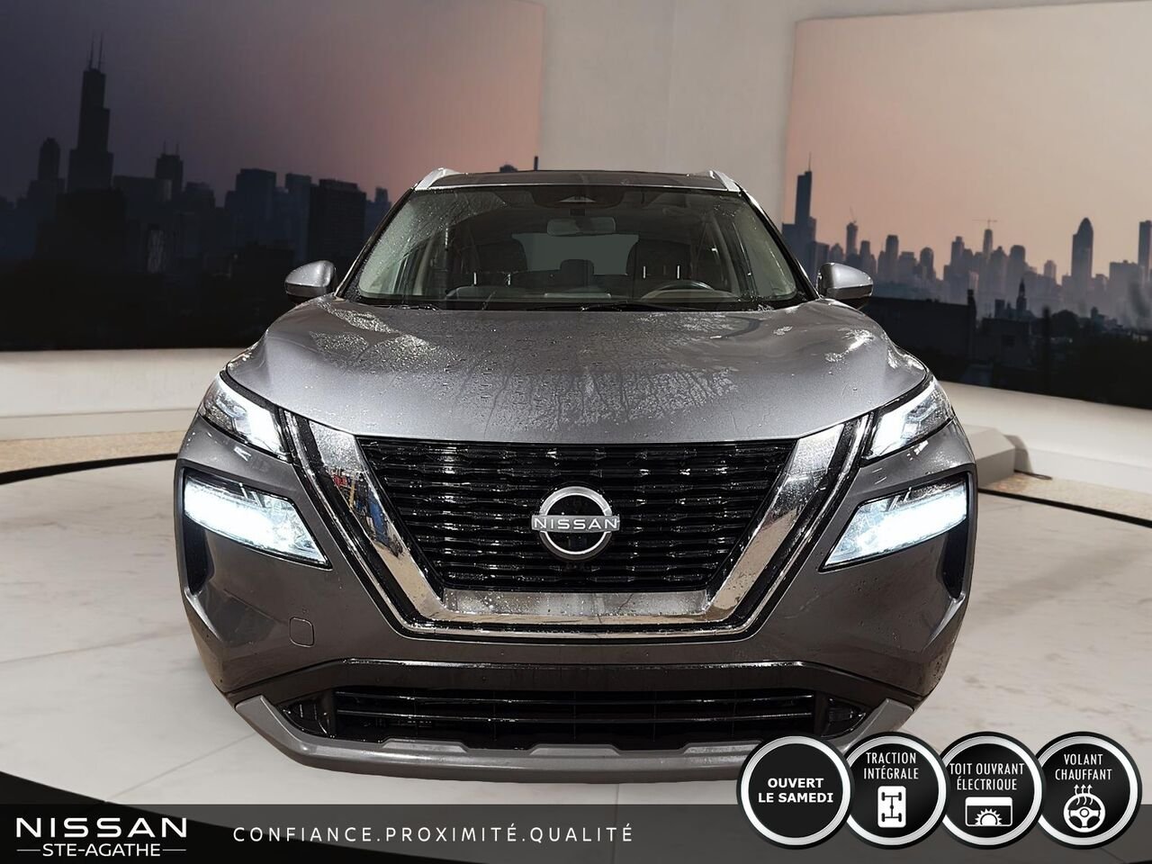 Nissan Rogue SV TI avec ensemble toit ouvrant 2023 Gris Saint-Jérôme - photo #1