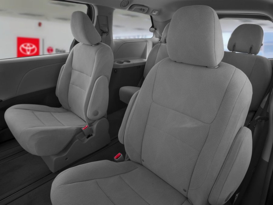 2019 Toyota Sienna LE 8-Passenger FWD Grey