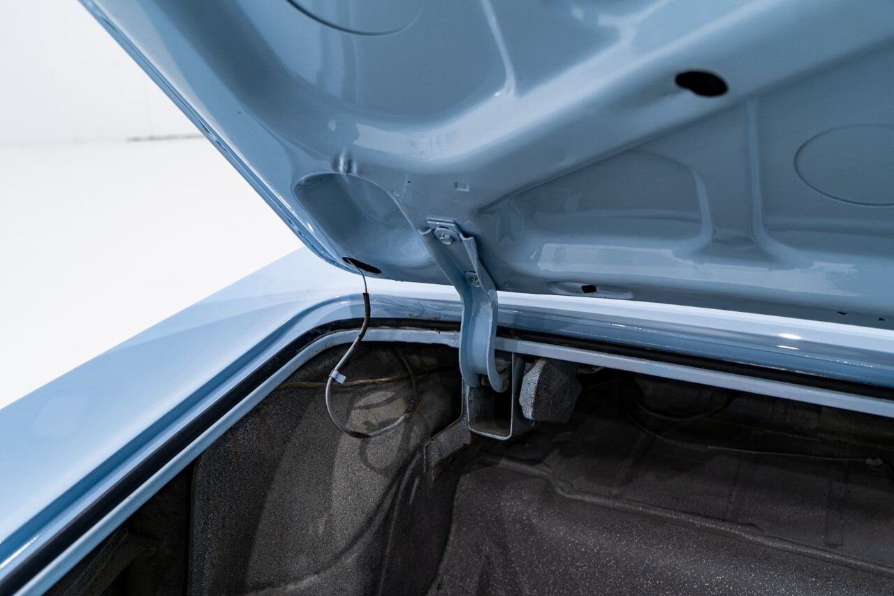 Pontiac Bonneville **PRICE IN USD** 1964 Bleu Montréal - photo #82