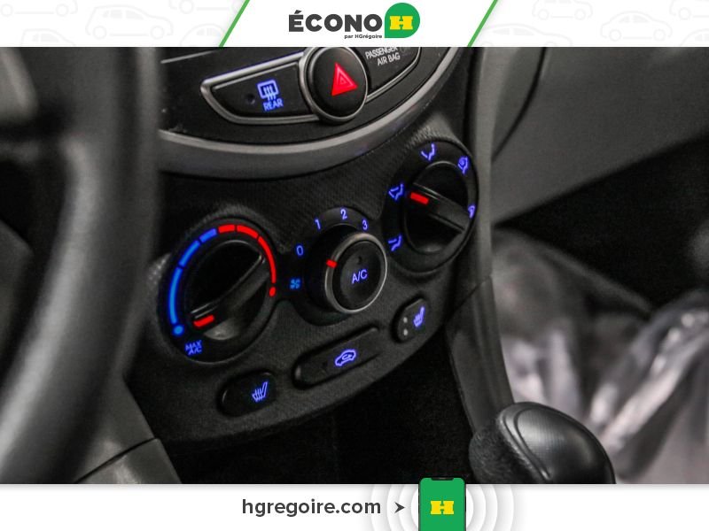 2017 Hyundai Accent Black Saint-Eustache - photo #17