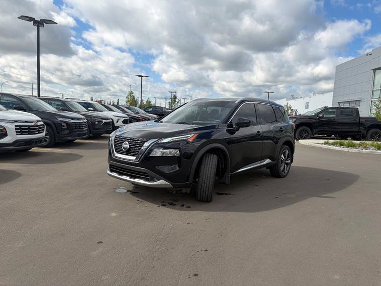 2021 Nissan Rogue AWD Platinum Black Sherwood Park - photo #2