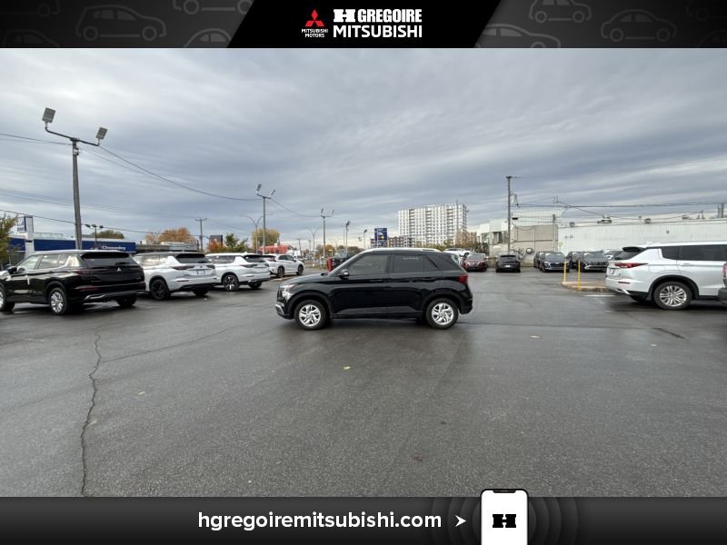 2023 Hyundai Venue Black Blainville - photo #5