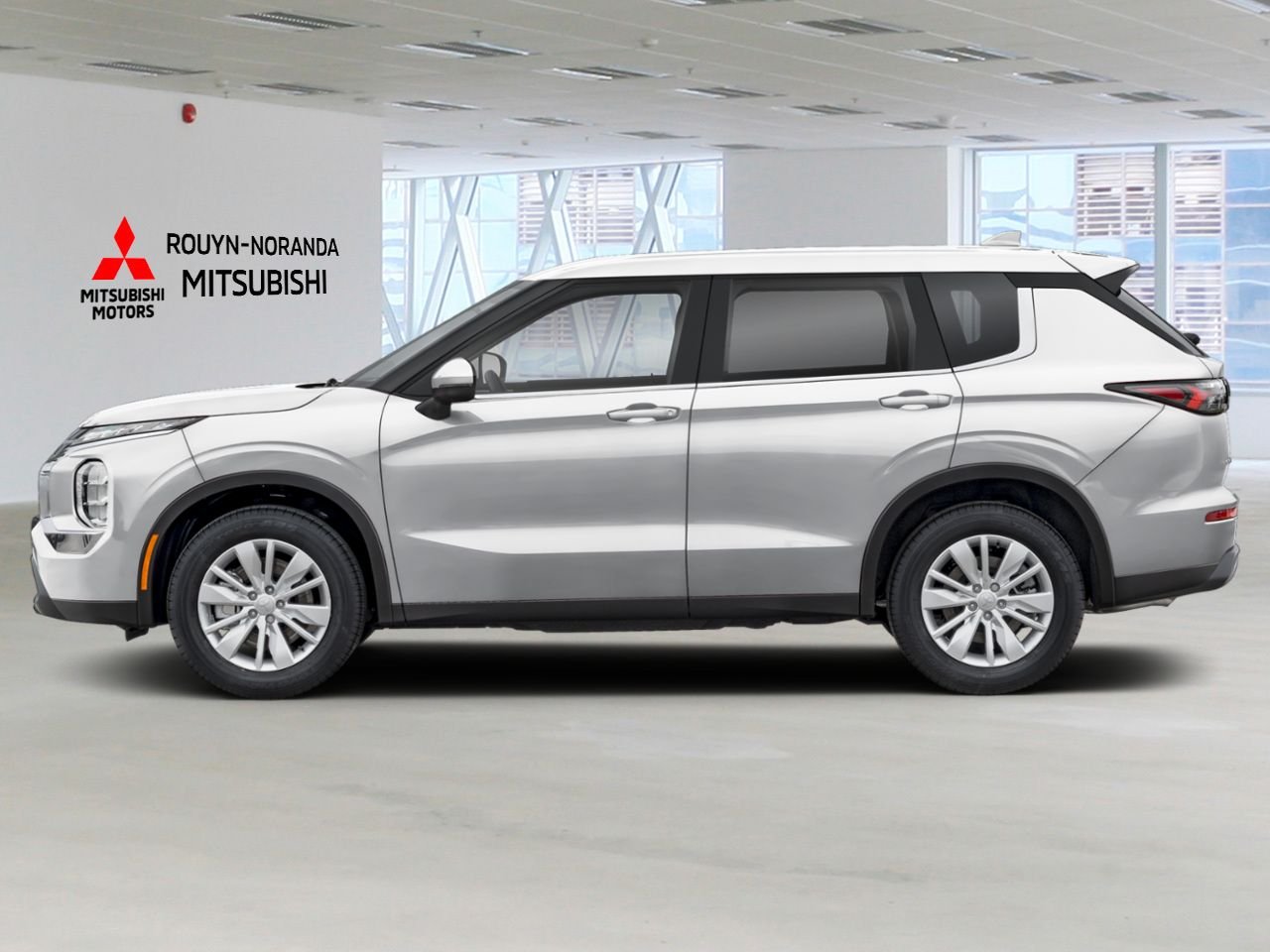 2026 Mitsubishi Outlander Sterling Silver Rouyn-Noranda - photo #2