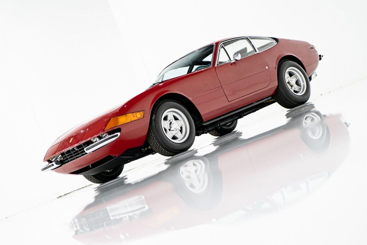 Ferrari 365 GTB4 Daytona 18,301 miles With Orig Books/Tools/ Carbs / Filter Box 1973 Rouge Montréal - photo #42