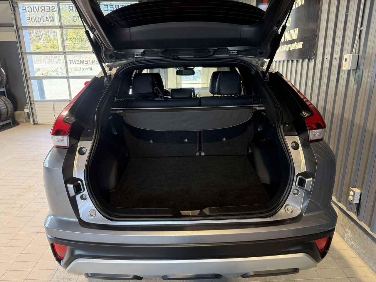 2022 Mitsubishi Eclipse Cross Grey Rouyn-Noranda - photo #9