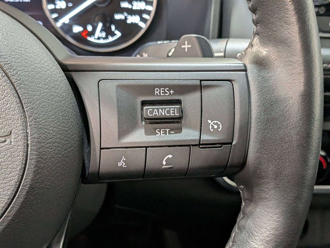 2024 Nissan Rogue AWD S White Val-David - photo #16