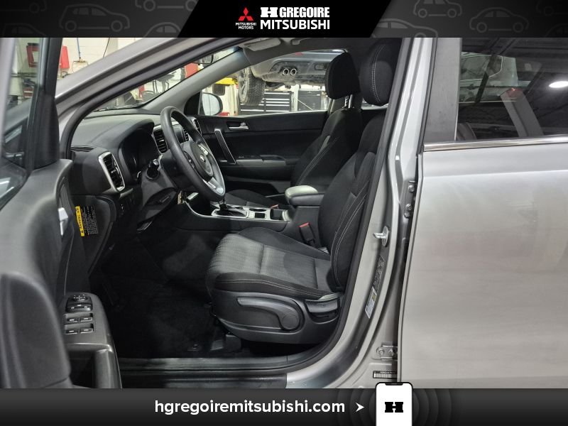 2020 Kia Sportage Grey Blainville - photo #13