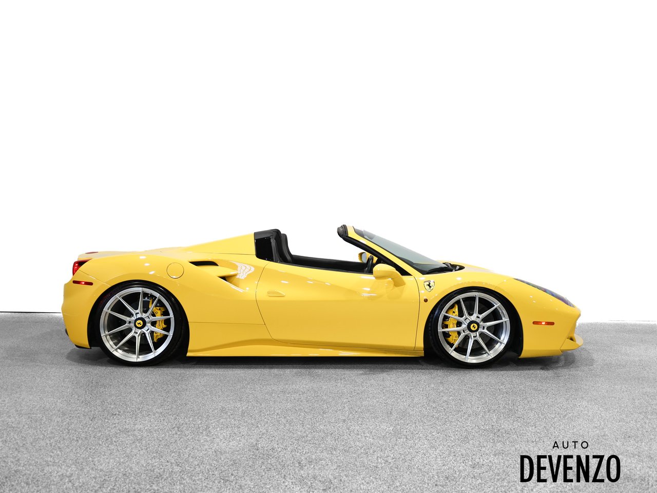 Ferrari 488 2017 Jaune Saint-Eustache - photo #4