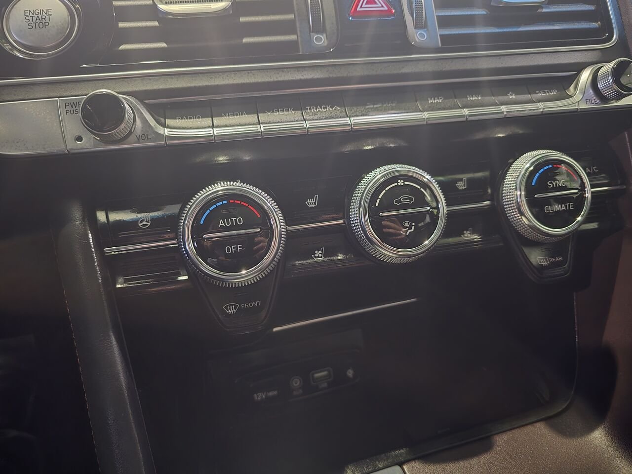 2019 Genesis G70 Black  - photo #19