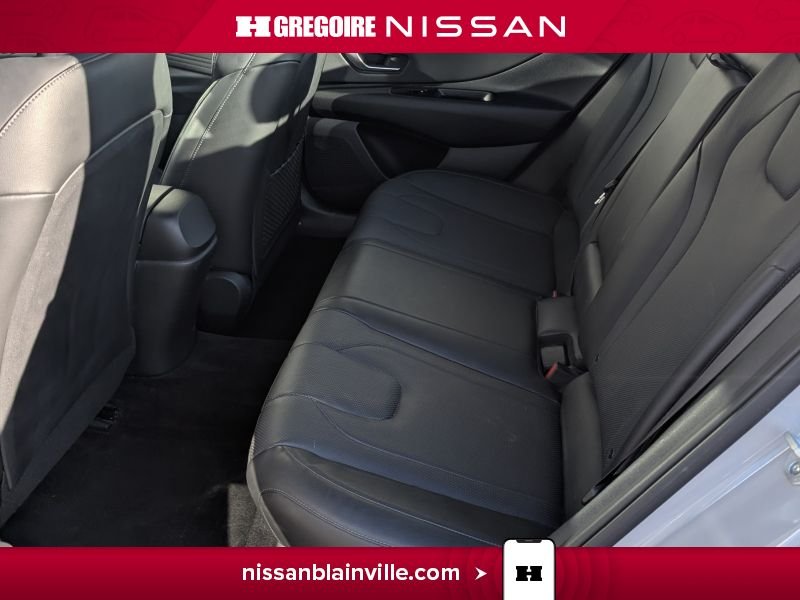2023 Hyundai Elantra Silver Blainville - photo #17
