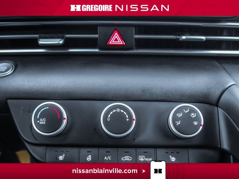 2025 Hyundai Elantra Grey Blainville - photo #18
