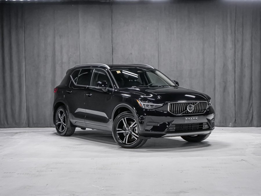 2025 Volvo XC40 B5 CORE BRIGHT Black